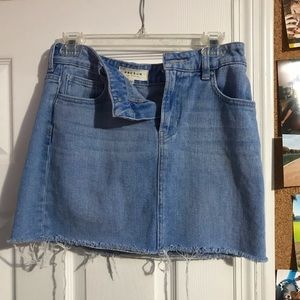 Pa sun distressed jean skirt size 26!!